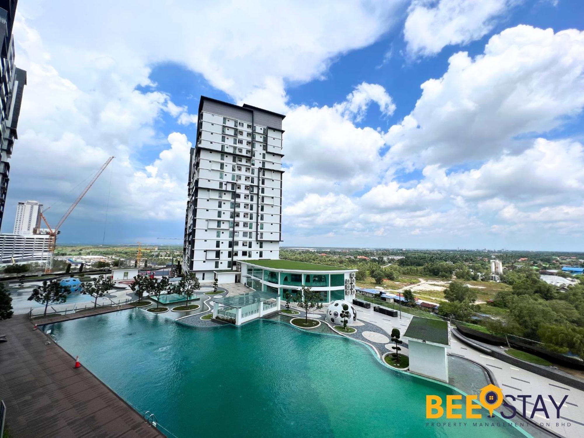 Apartmán New Listing Klang With Netflix Wifi Swimming Pool View Exteriér fotografie
